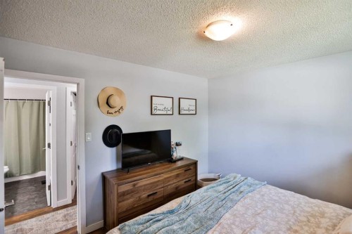 195 Laval Boulevard West, Lethbridge, AB 