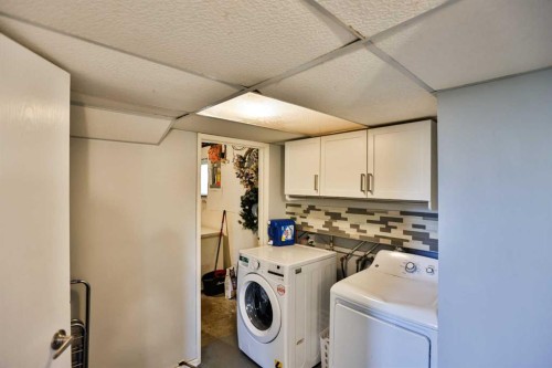 195 Laval Boulevard West, Lethbridge, AB 