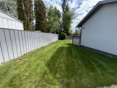 40 Micmac Court West, Lethbridge, AB 