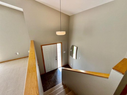 40 Micmac Court West, Lethbridge, AB 