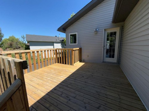 40 Micmac Court West, Lethbridge, AB 