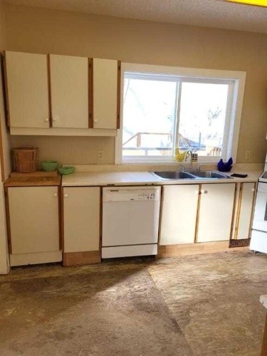 301 1St Avenue North, Coutts, AB 