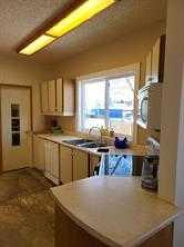 301 1St Avenue North, Coutts, AB 
