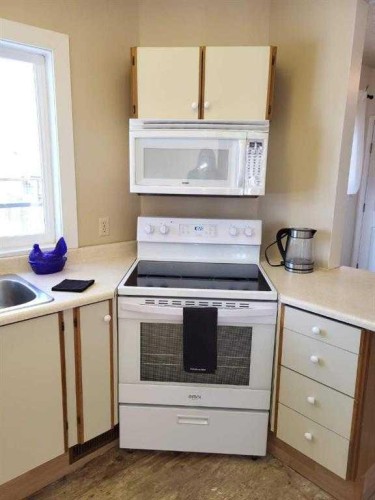 301 1St Avenue North, Coutts, AB 