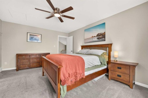 382 Heritage Boulevard West, Lethbridge, AB 