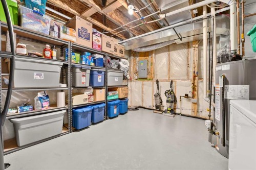382 Heritage Boulevard West, Lethbridge, AB 