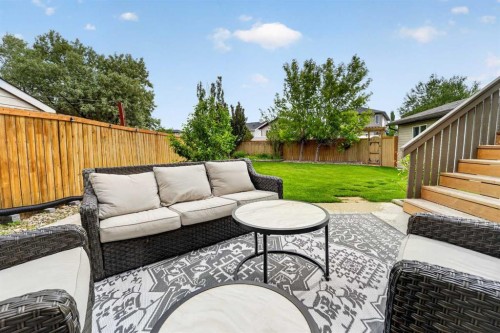 382 Heritage Boulevard West, Lethbridge, AB 