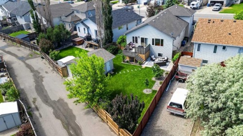 382 Heritage Boulevard West, Lethbridge, AB 