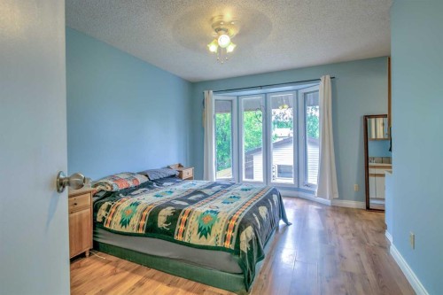 84 Erminedale Boulevard North, Lethbridge, AB 