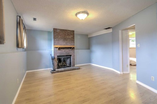 84 Erminedale Boulevard North, Lethbridge, AB 