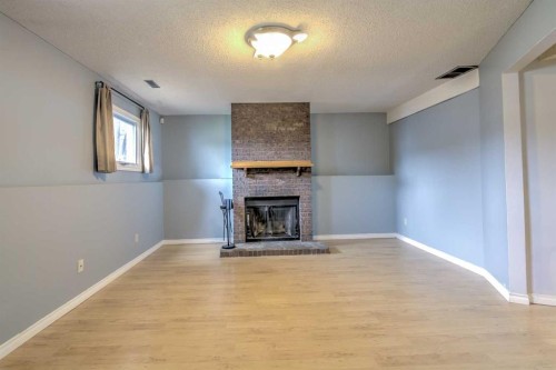 84 Erminedale Boulevard North, Lethbridge, AB 