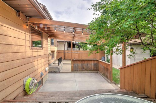 84 Erminedale Boulevard North, Lethbridge, AB 