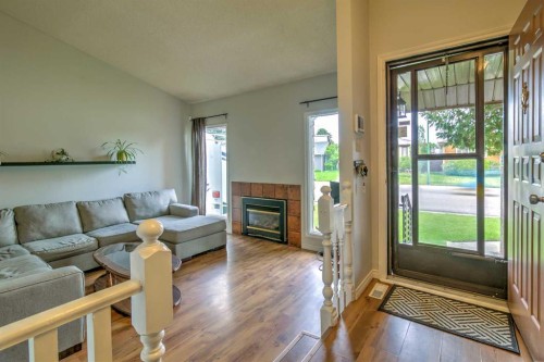 84 Erminedale Boulevard North, Lethbridge, AB 