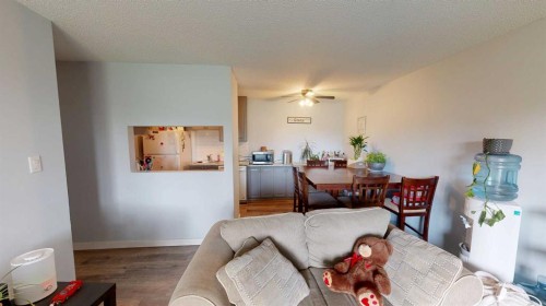 102-401 Columbia Boulevard West, Lethbridge, AB 