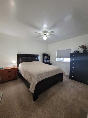 616 3Rd Avenue North, Vauxhall, AB 