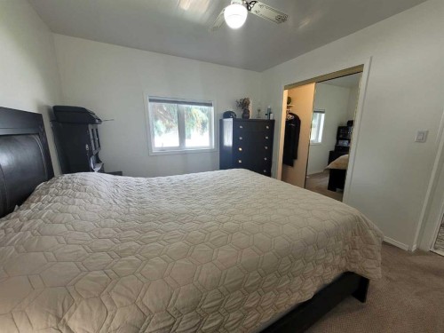 616 3Rd Avenue North, Vauxhall, AB 