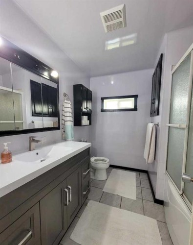 616 3Rd Avenue North, Vauxhall, AB 