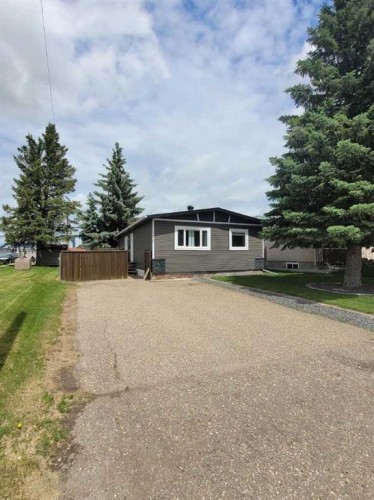 616 3Rd Avenue North, Vauxhall, AB 