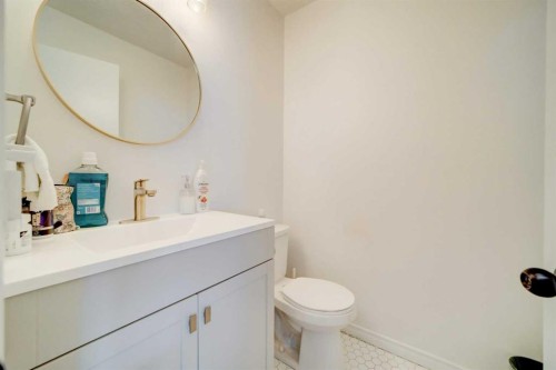1320 13 Street North, Lethbridge, AB 