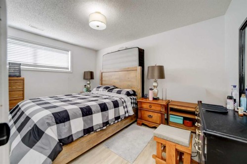 1320 13 Street North, Lethbridge, AB 