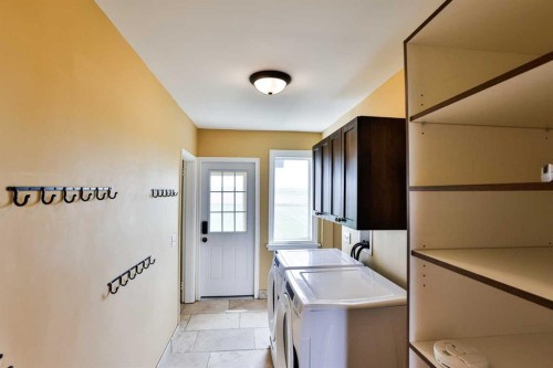 12 Aspen Arbor, Raymond, AB 