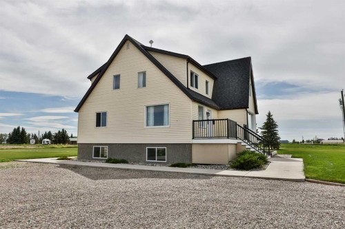 12 Aspen Arbor, Raymond, AB 