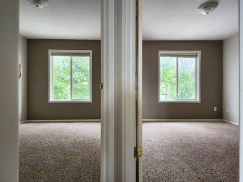 67 Blackfoot Boulevard West, Lethbridge, AB 