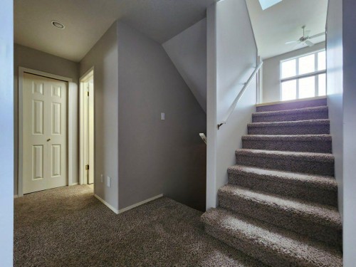 67 Blackfoot Boulevard West, Lethbridge, AB 