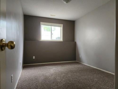 67 Blackfoot Boulevard West, Lethbridge, AB 