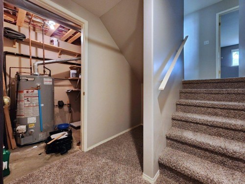 67 Blackfoot Boulevard West, Lethbridge, AB 