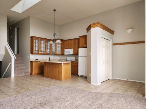 67 Blackfoot Boulevard West, Lethbridge, AB 