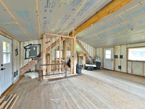 21407 29 Avenue, Bellevue, AB 
