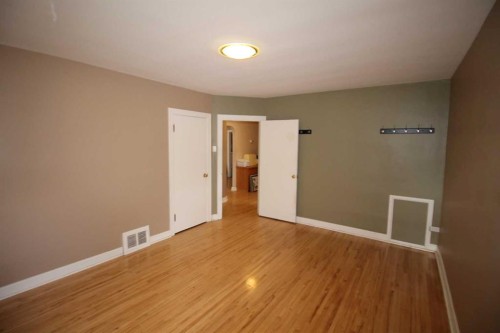 819 9 Avenue South, Lethbridge, AB 