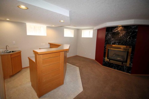 819 9 Avenue South, Lethbridge, AB 