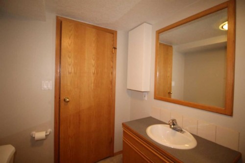 819 9 Avenue South, Lethbridge, AB 