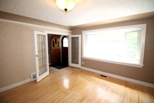 819 9 Avenue South, Lethbridge, AB 