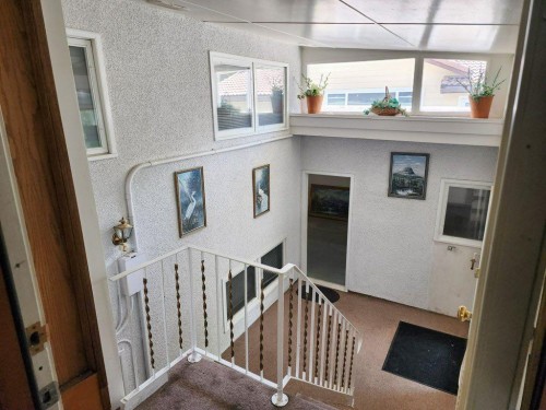 1818 Lakeside Road South, Lethbridge, AB 