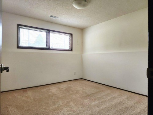 1818 Lakeside Road South, Lethbridge, AB 