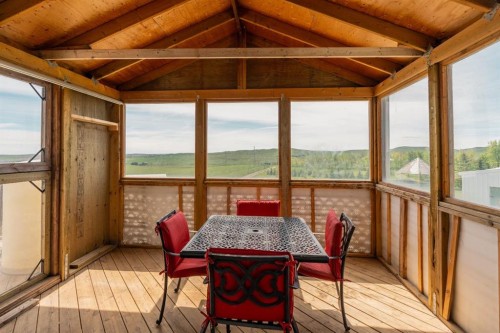 265036 Twp Rd 30, Cardston, AB 