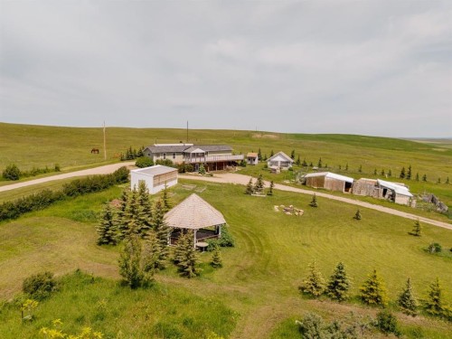 265036 Twp Rd 30, Cardston, AB 