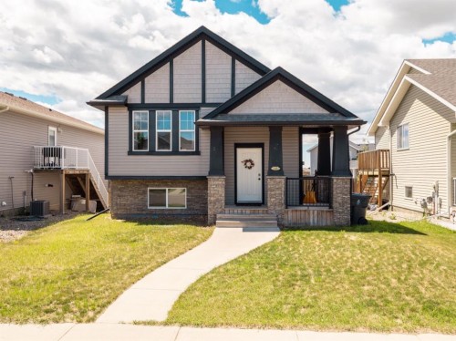 148 Mt Sundial Court WEST Lethbridge, AB T1J 5C2