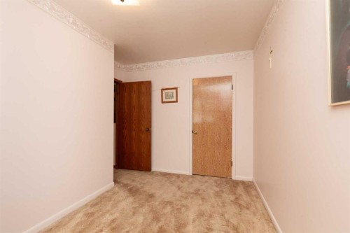 2209 8A Avenue South, Lethbridge, AB 