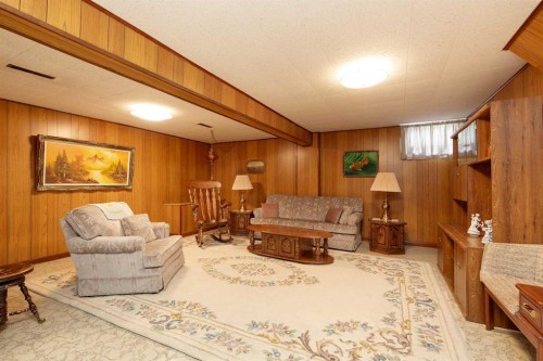 2209 8A Avenue South, Lethbridge, AB 