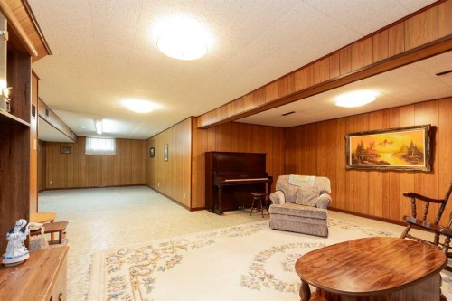 2209 8A Avenue South, Lethbridge, AB 