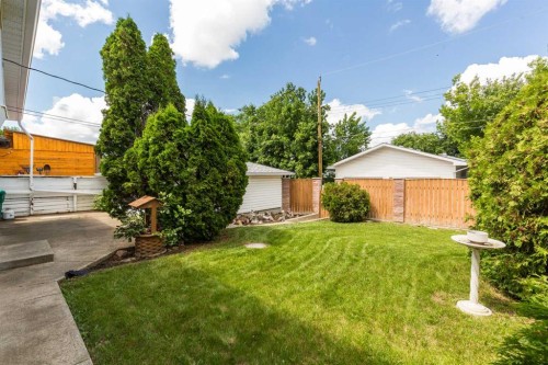 2209 8A Avenue South, Lethbridge, AB 
