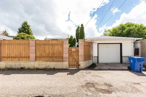 2209 8A Avenue South, Lethbridge, AB 