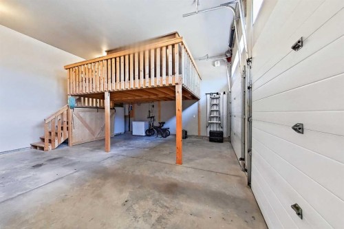 556 Sixmile Crescent South, Lethbridge, AB 