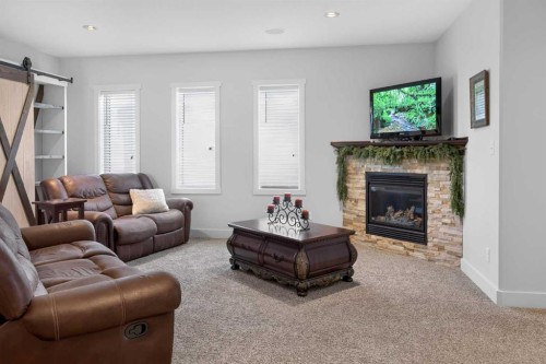 556 Sixmile Crescent South, Lethbridge, AB 