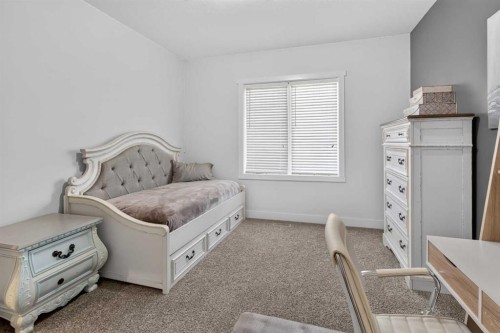 556 Sixmile Crescent South, Lethbridge, AB 