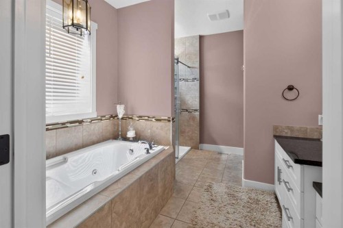 556 Sixmile Crescent South, Lethbridge, AB 